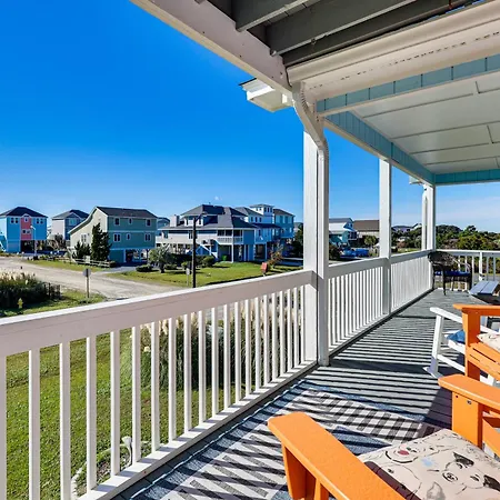 Villa Oceanside Oak Island Getaway For Families And Pets!